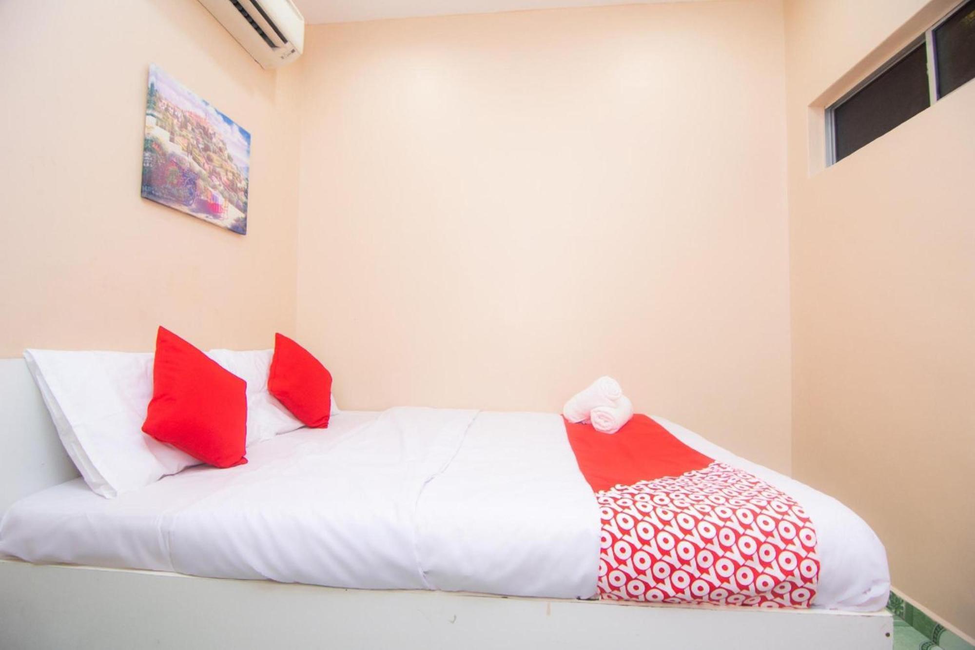 Oyo 1224 Hotel Hajah Rohayah Tanjong Malim Buitenkant foto