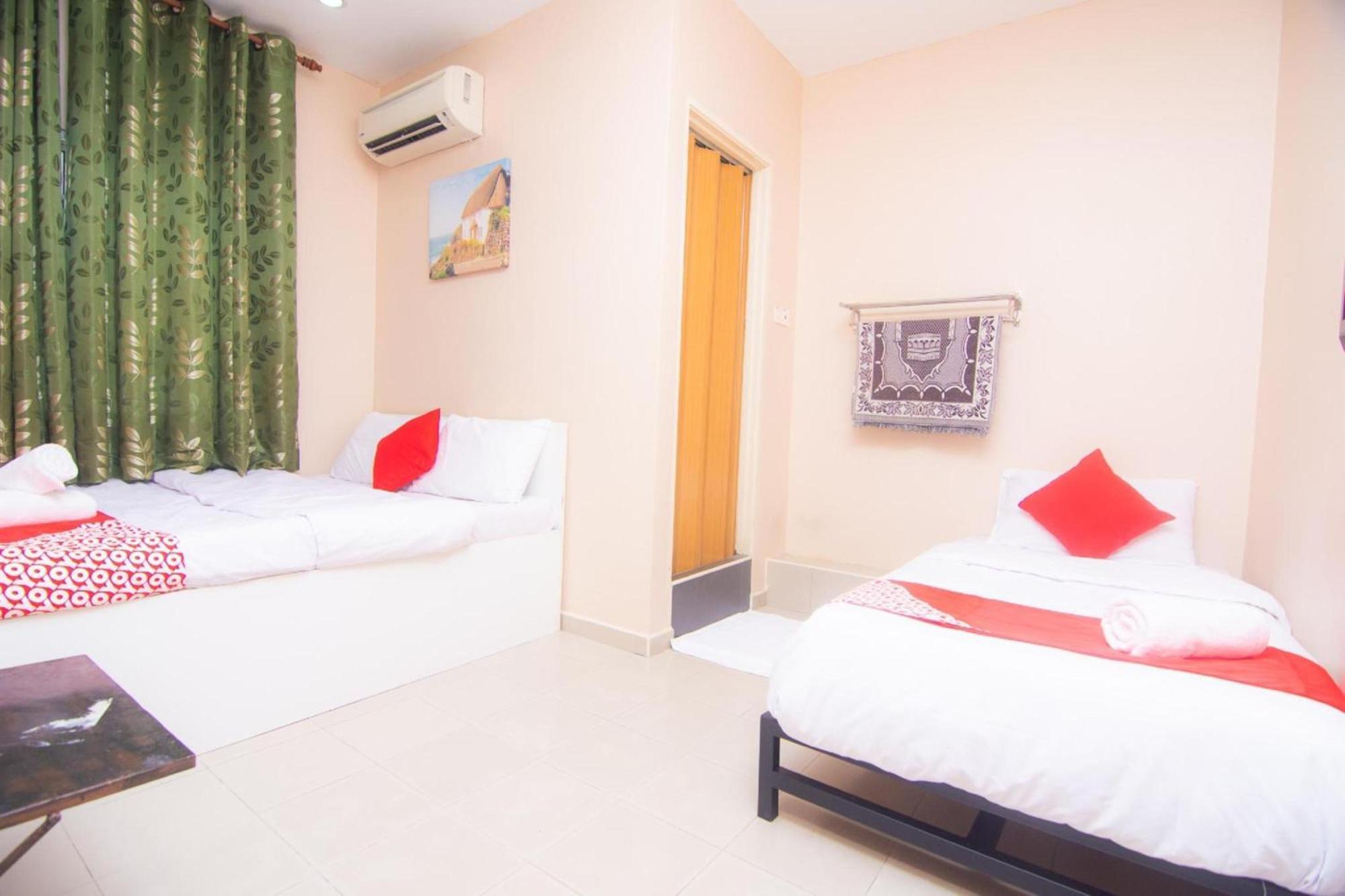 Oyo 1224 Hotel Hajah Rohayah Tanjong Malim Buitenkant foto